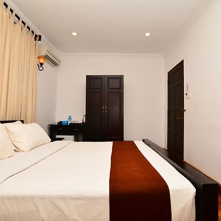 The Manor Hotel Nyaung Shwe Extérieur photo