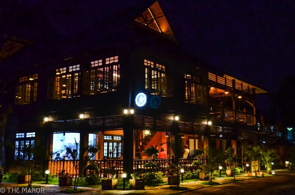 The Manor Hotel Nyaung Shwe Extérieur photo